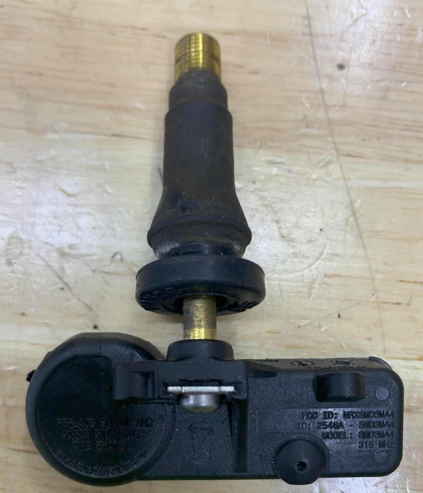 FORD TPMS SENSOR OUT OF WHEEL.jpg