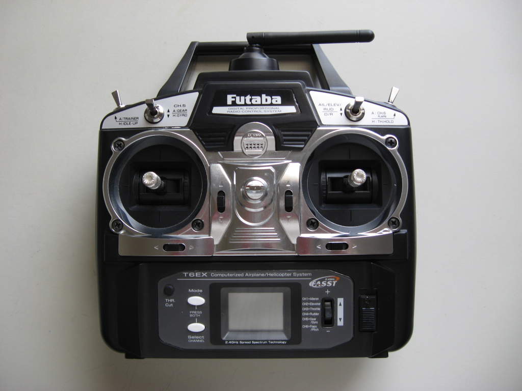 FUTABA 6EX 2.4 GHz RADIO.jpg