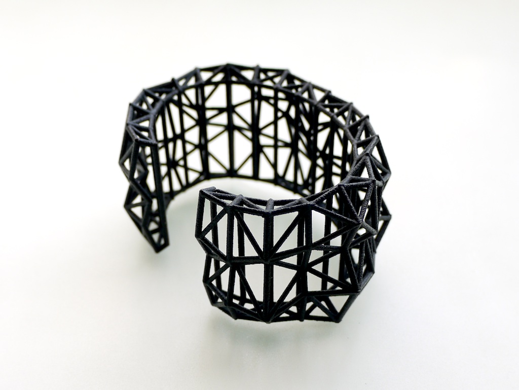 Faceted_Cuff_black2.jpg