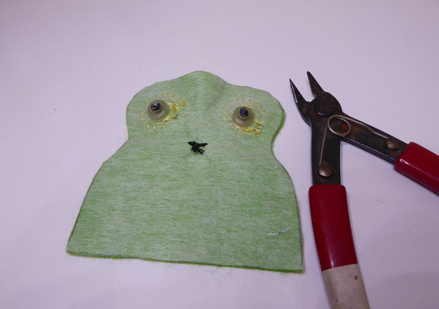 Felt frog pal 13.JPG