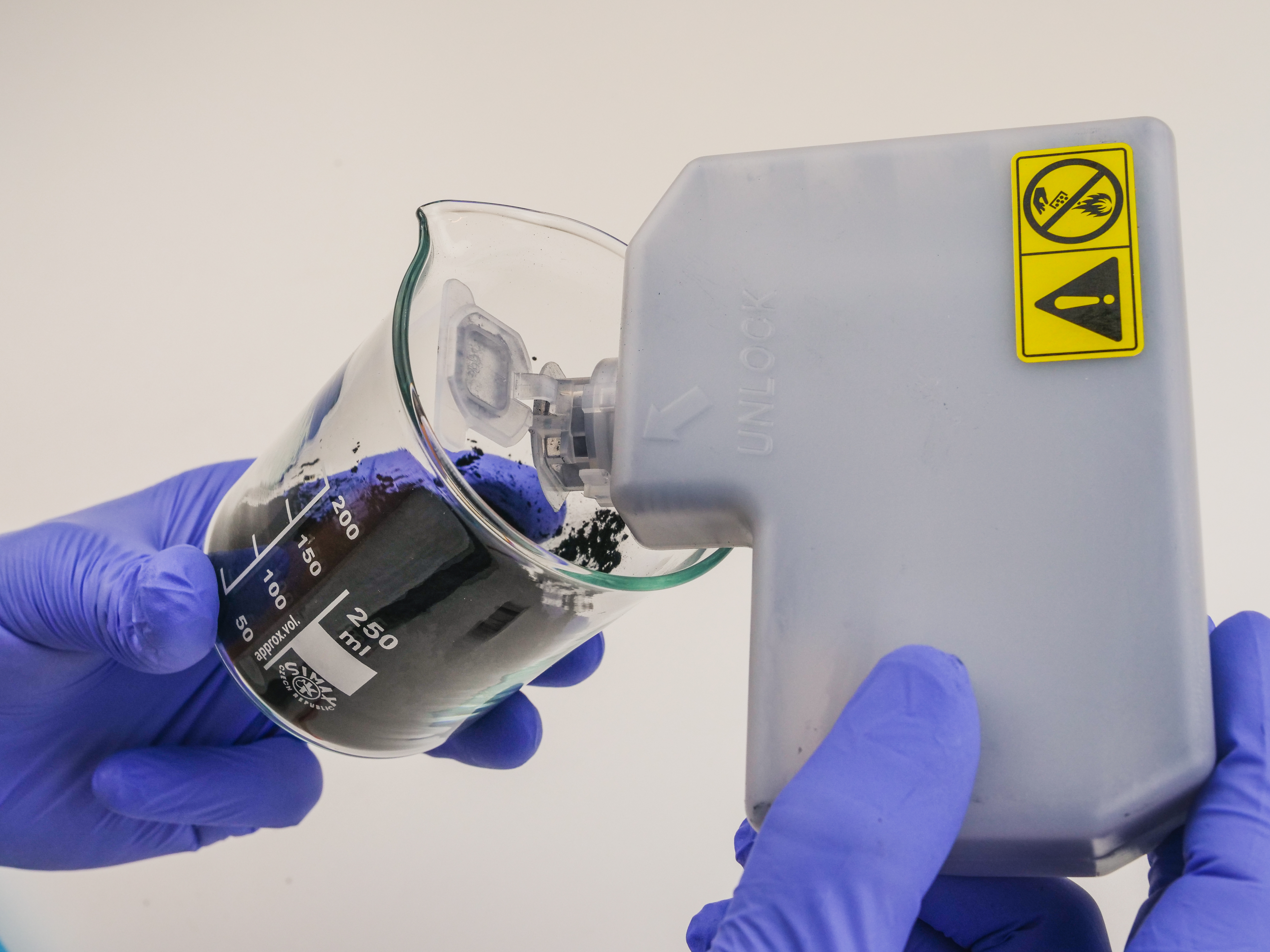 Ferro Fluid-2.jpg