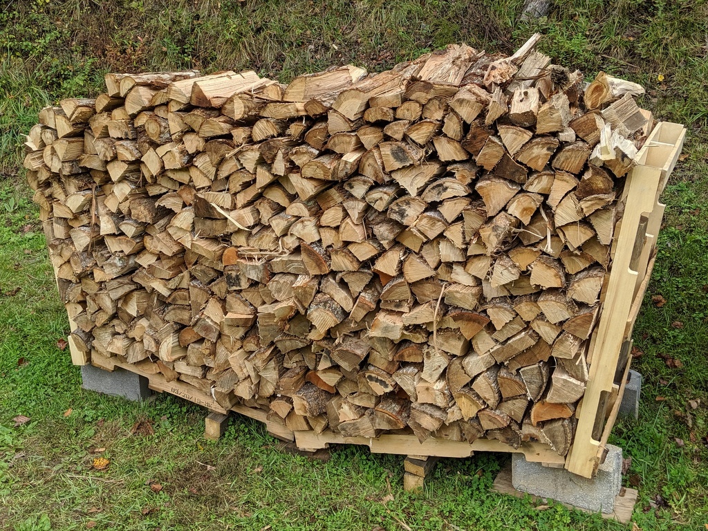 Firewood_pallet_container_10.jpg