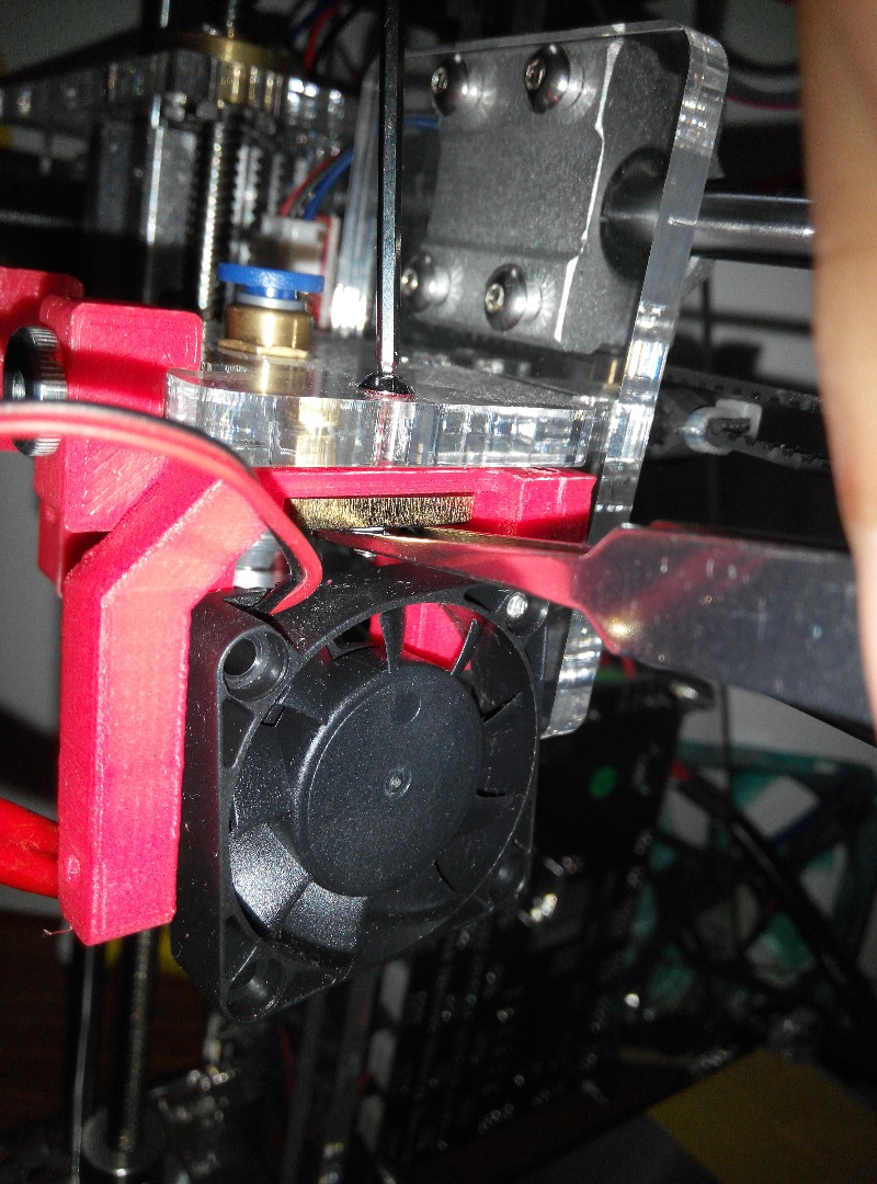 Fixing the Hotend fan to the extruder.jpg