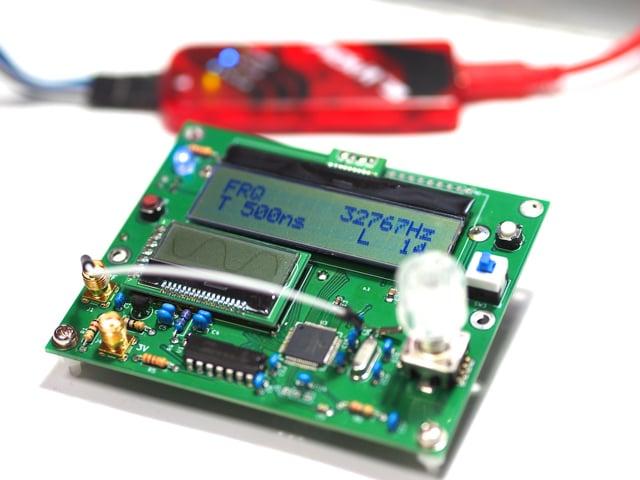 Frequency Counter with Waveform Display