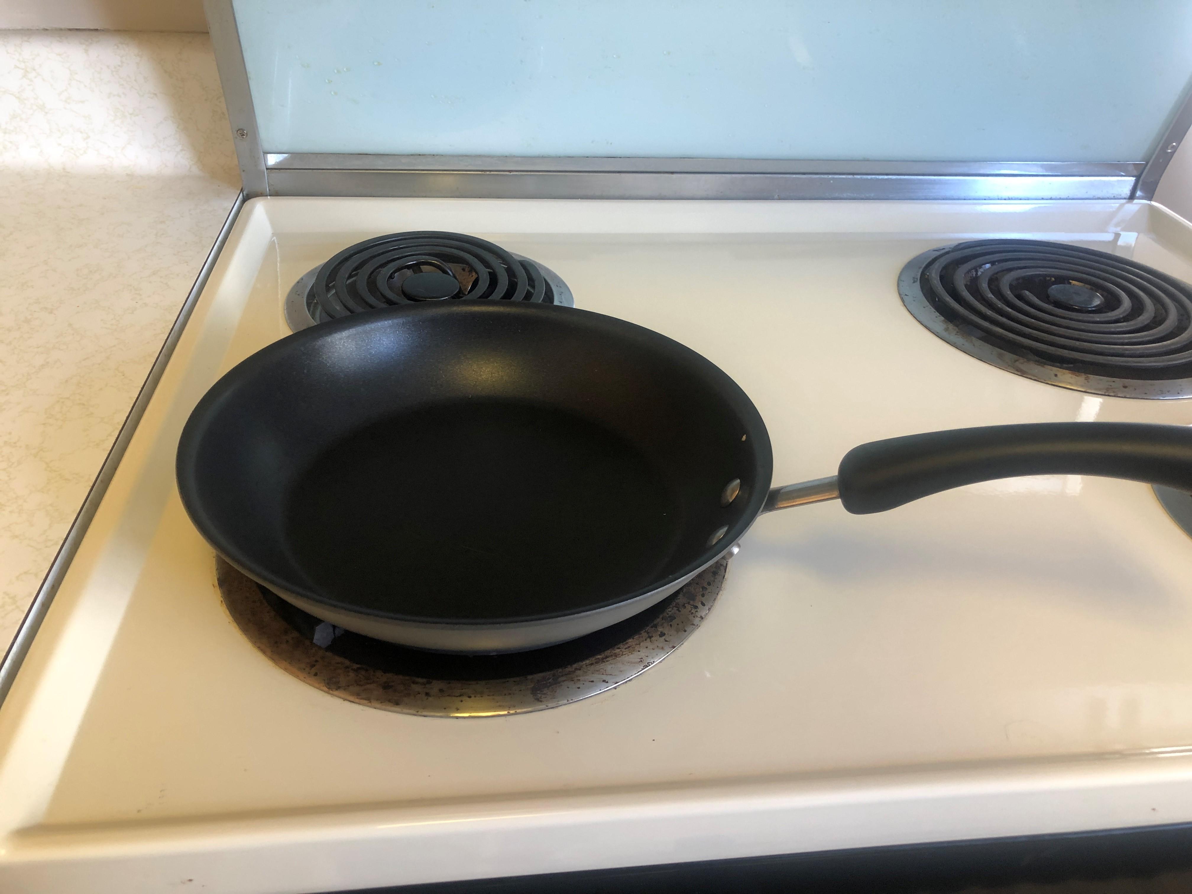 Fryin pan on stove.jpg