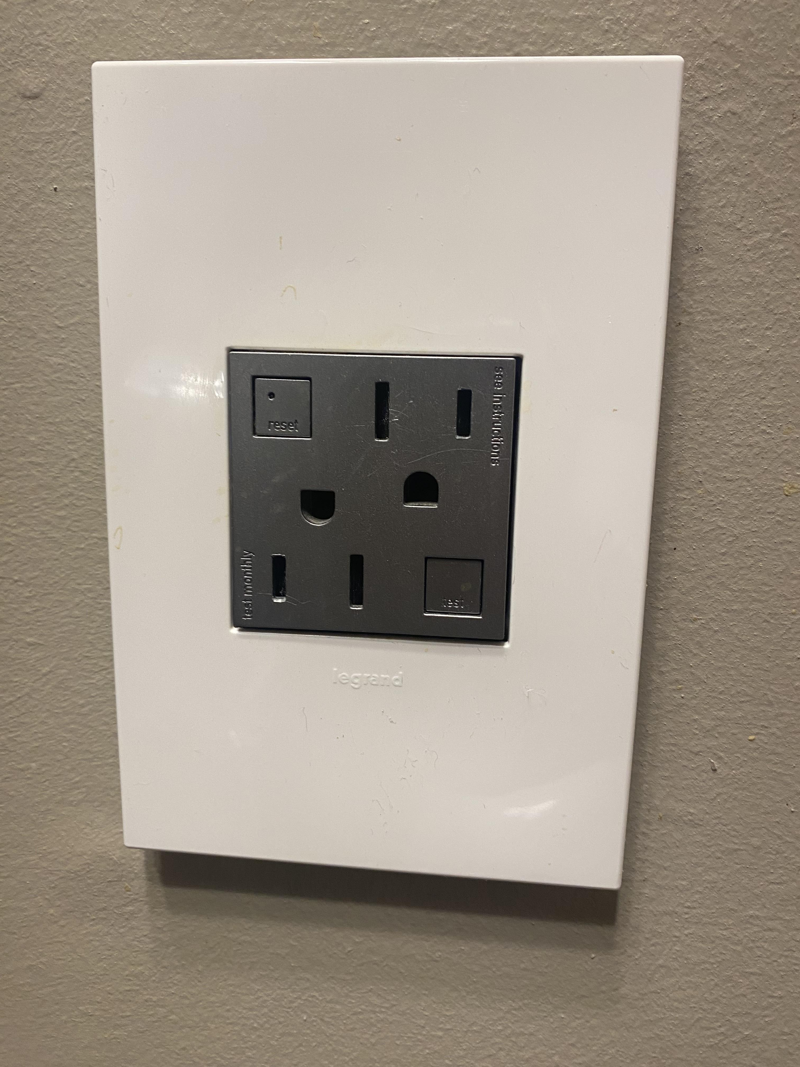 GFCI Outlet.JPG