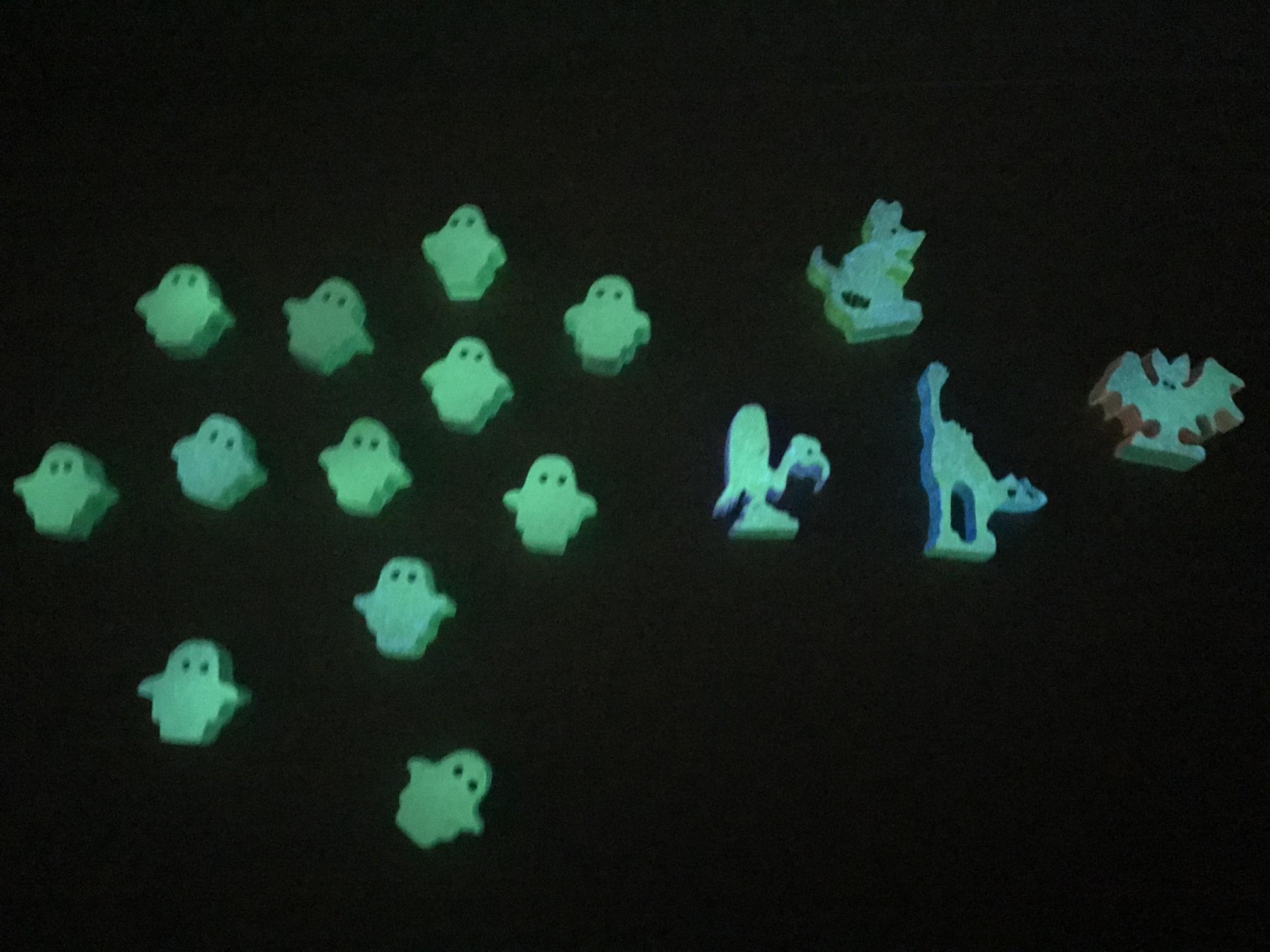 GITD Pets, MiniGhost.jpg