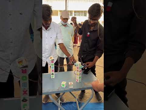 Game controlled by muscles at @IndiaScienceFestival 2023 | Upside Down Labs | DIY Neuroscience