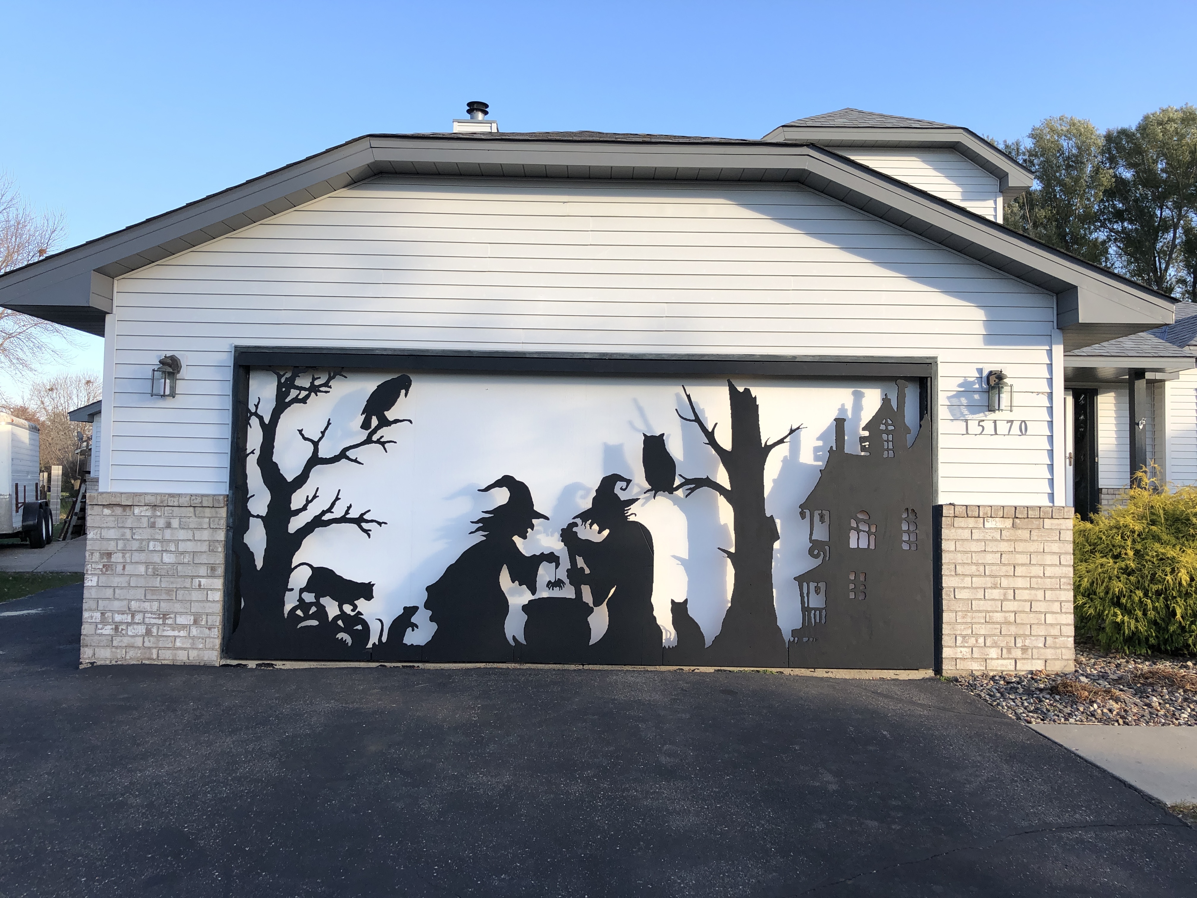 Garage Door Silhouette10.JPG