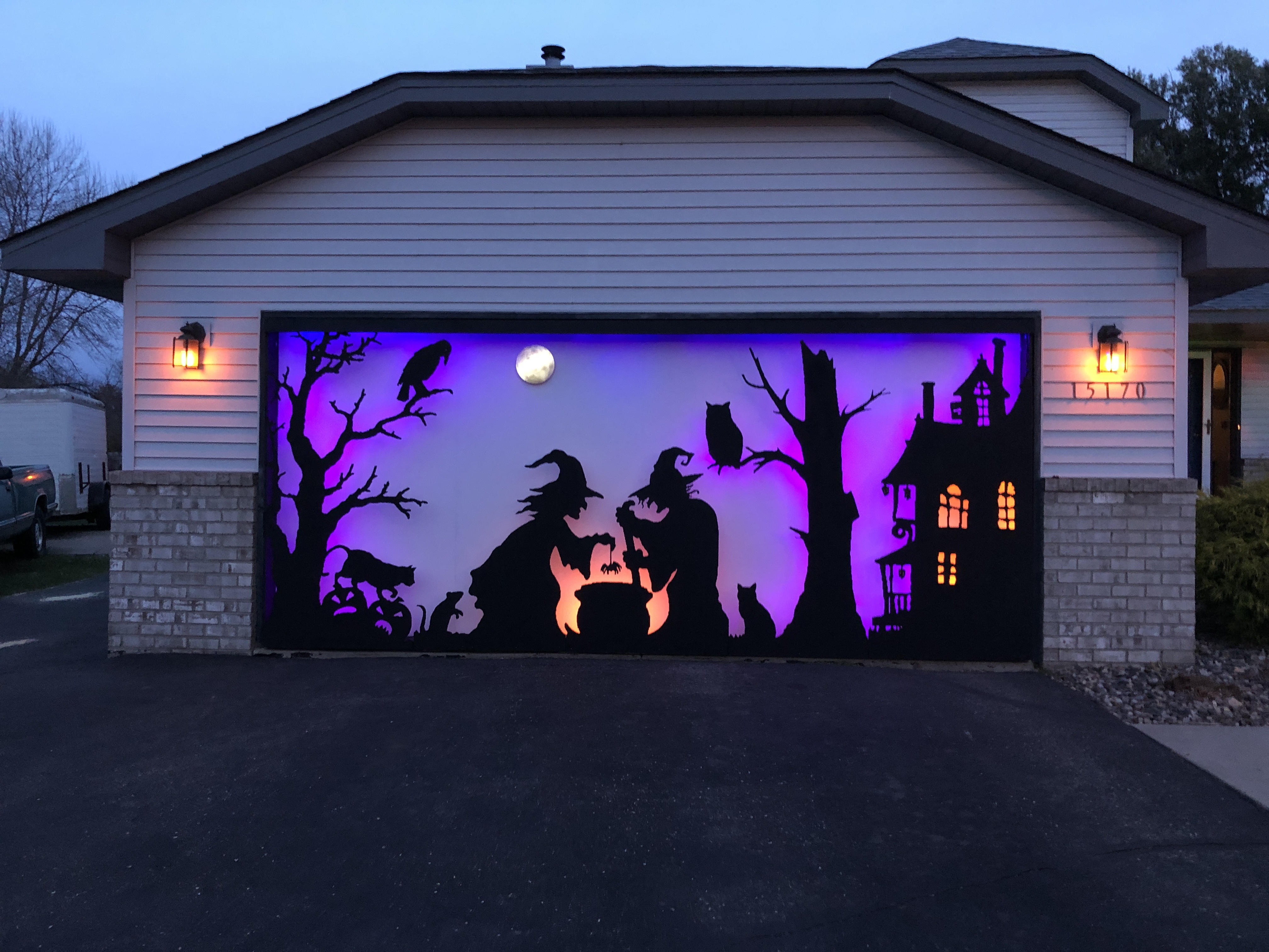 Garage Door Silhouette11.JPG