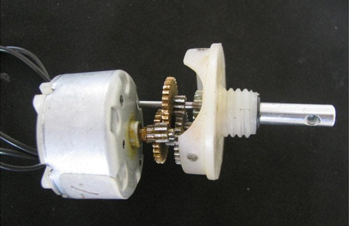 Geared-DC-Motor-working_0.jpg