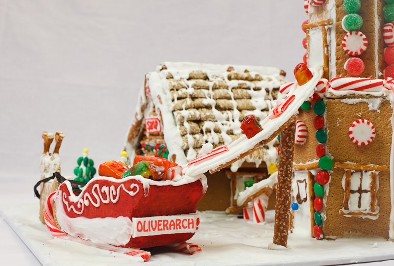 Gingerbread house contest 2009-5886r1.jpg