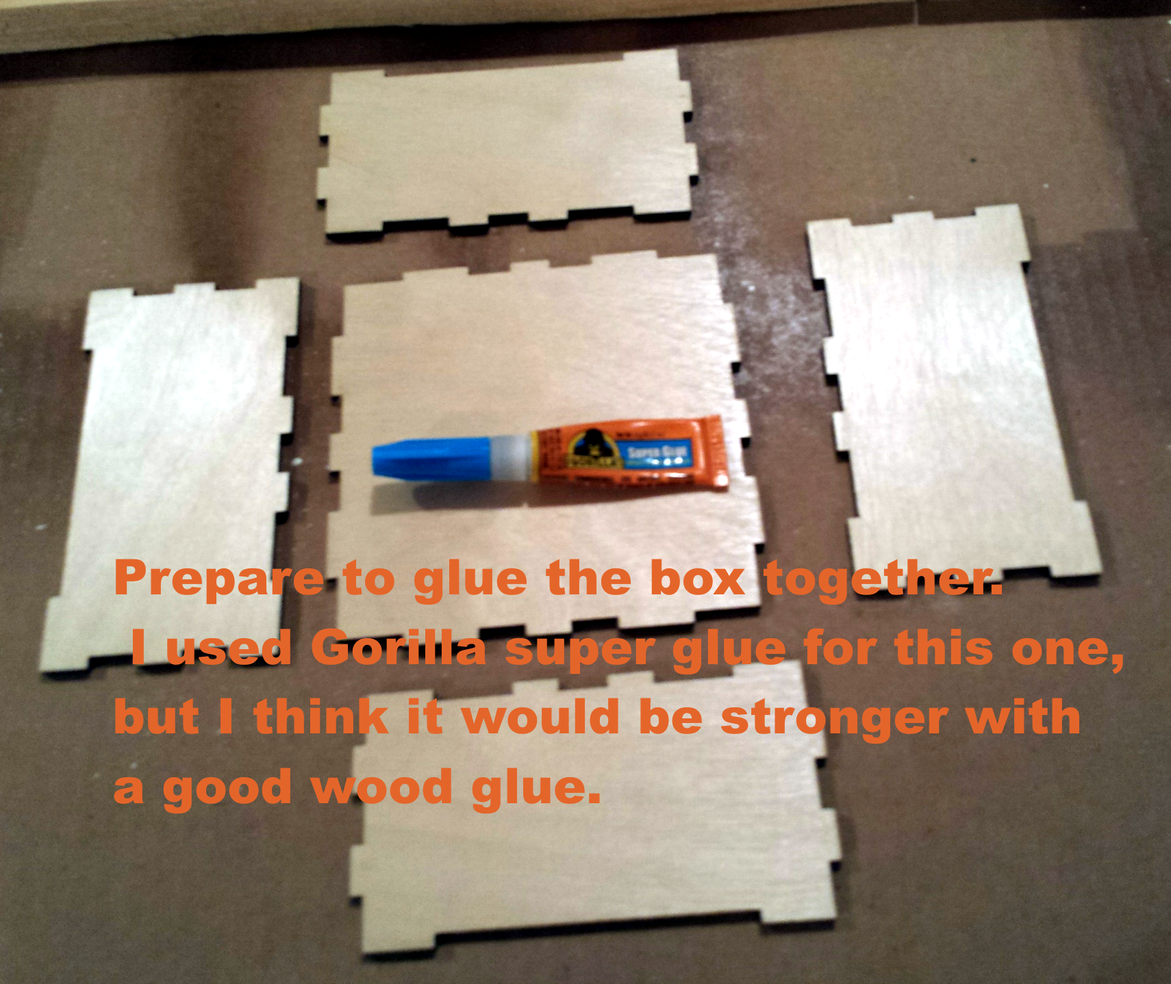 Glueing the box.bmp