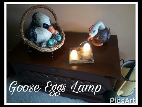 Goose eggs lamp, lampara de huevos de oca