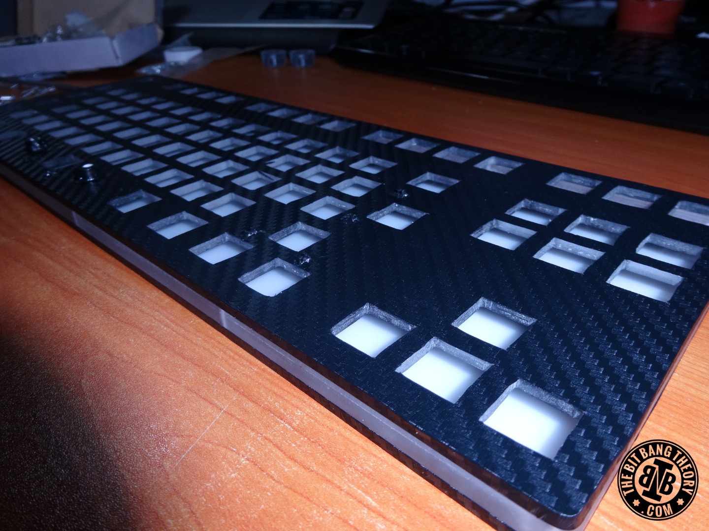 Hackeyboard carbon fiber vinyl 4.JPG