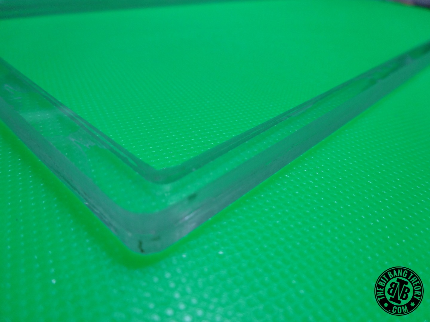 Hackeyboard middle spacers glue 4.JPG