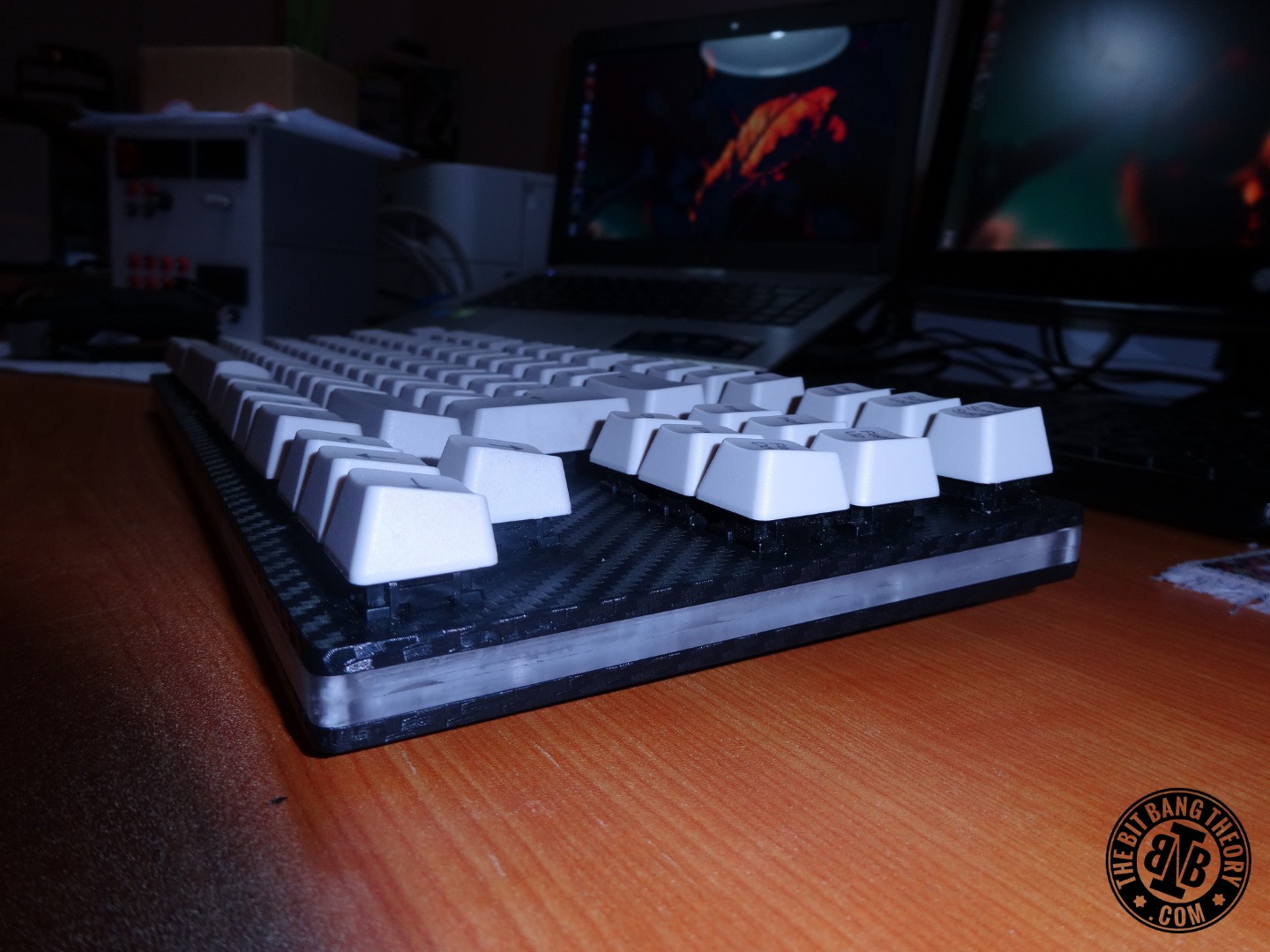 Hackeyboard rubber feet 4.JPG