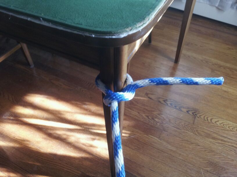 Half-Hitch-Knot-Step-3.jpg