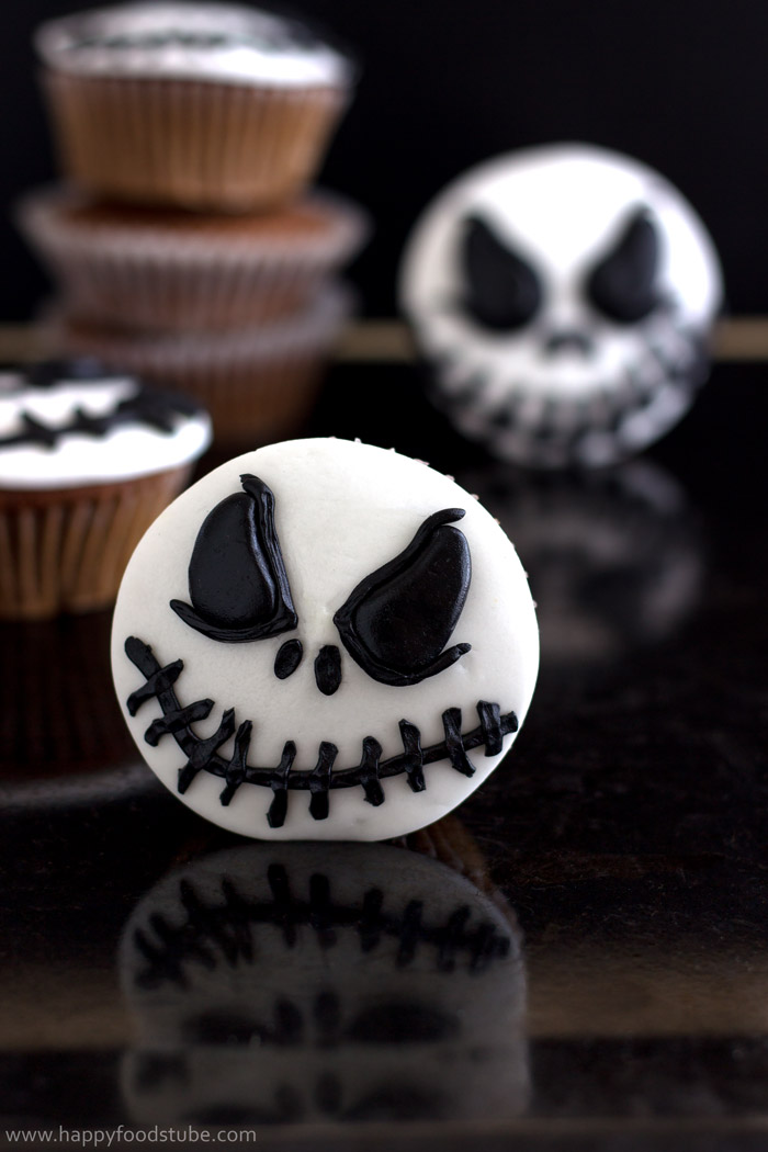 Halloween-Jack-Skellington-Cupcake-Toppers-3.jpg