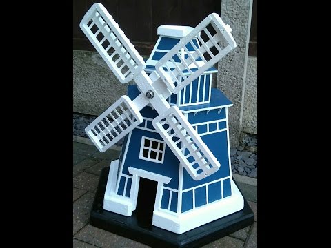 How To Build A Garden Windmill Out Of A Pallet &amp;amp; Other Reclaimed Wood