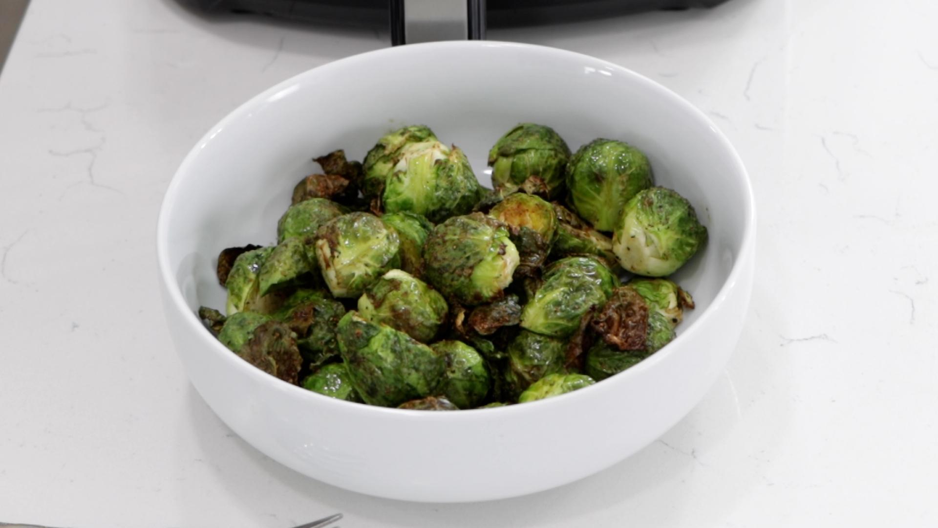 How to Cook Brussels Sprouts in the Air Fryer.00_05_19_13.Still008.jpg