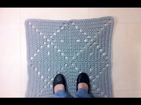 How to Crochet a T-shirt Yarn Square Rug (DIY Tutorial)