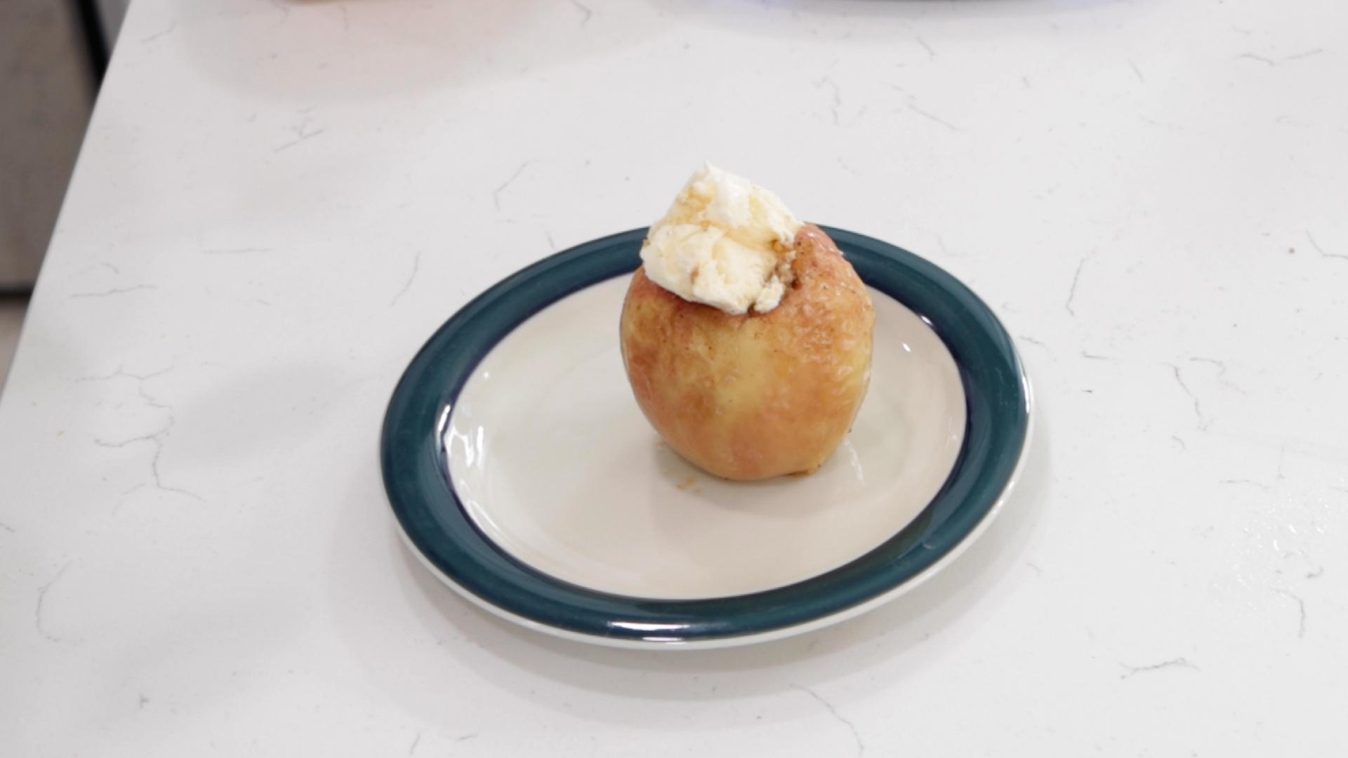 How to Make Baked Apples in the Oven or Air Fryer.00_07_58_11.Still011.jpg