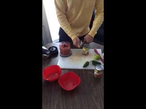 How to Make Homemade Salsa - College Edition!