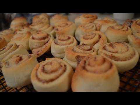 How to Make Mini Cinnamon Rolls