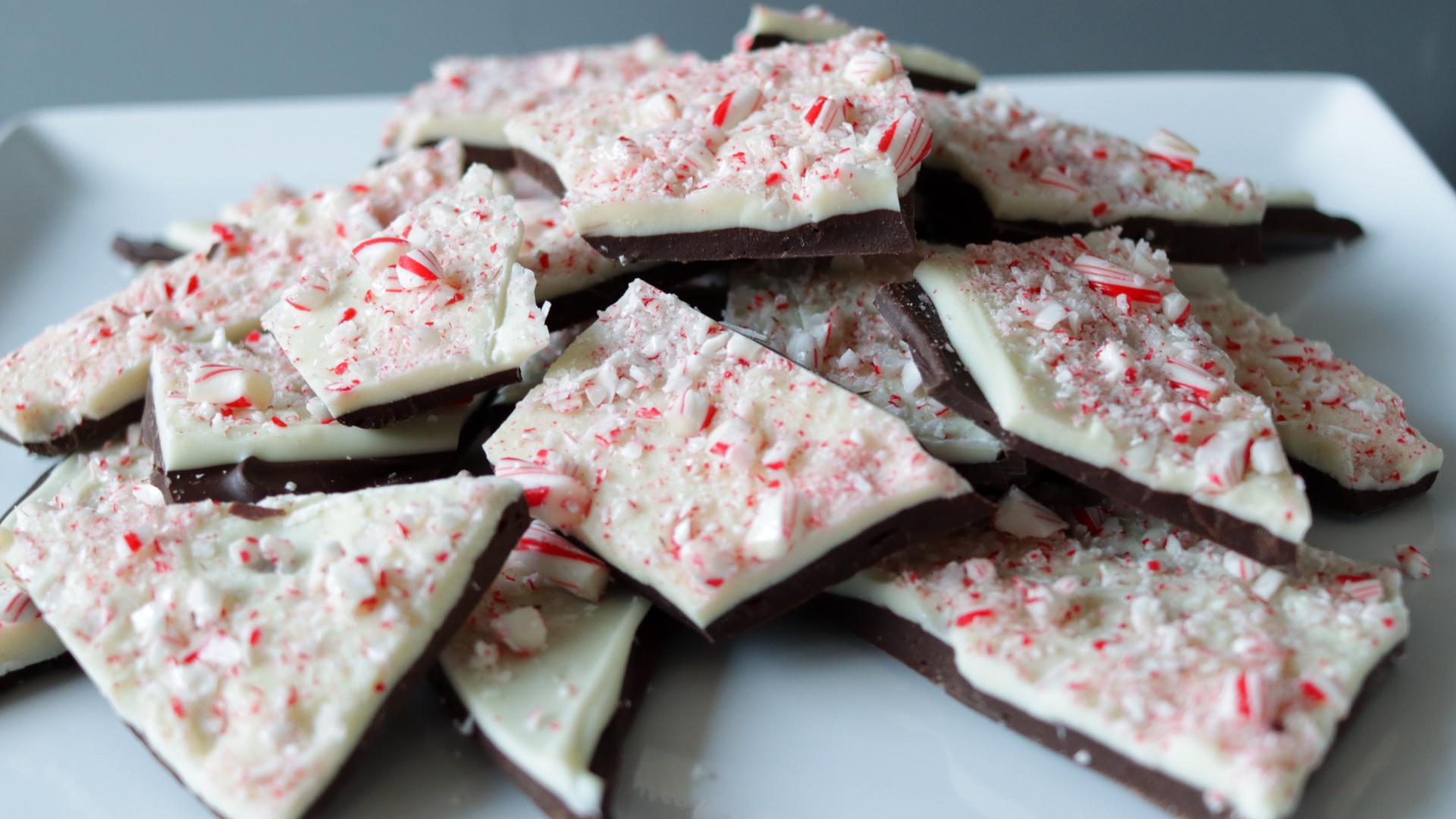 How to Make Peppermint Bark | Easy Homemade Peppermint Bark Recipe 2.jpg