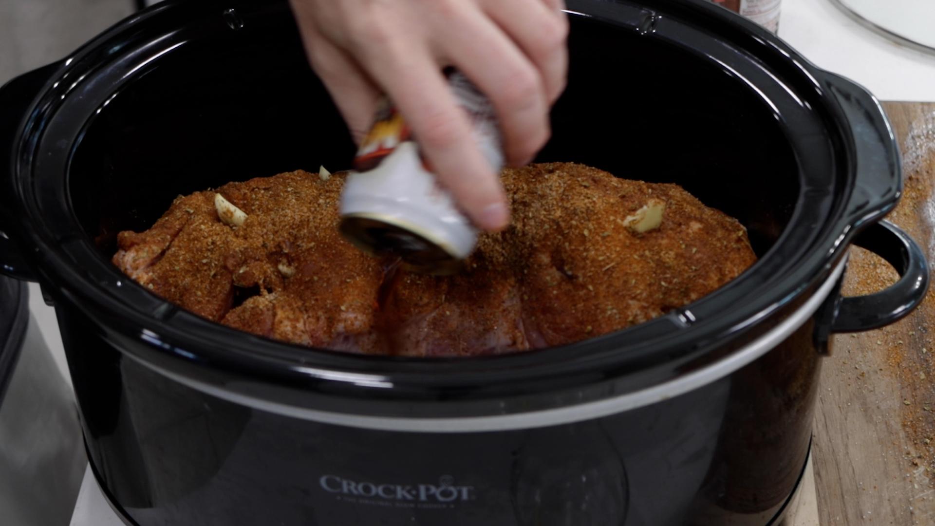 How to Make Pulled Pork in Slow Cooker Easy Pulled Pork Recipe.00_04_27_21.Still009.jpg