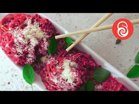 How to Make Raw Beetroot Zucchini Pasta