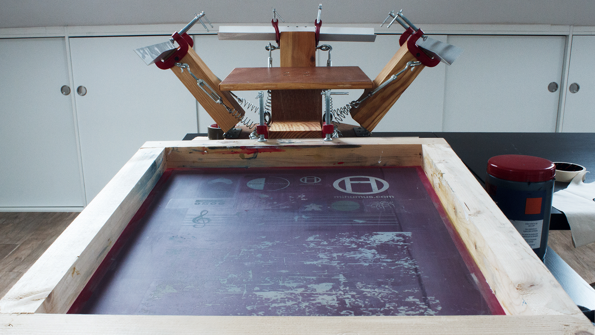 How to Make a 4 Color Screen Printing Press.jpg