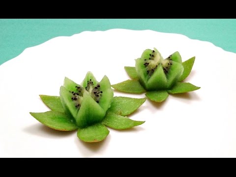 How to Make a Lotus Flower with a Kiwi in One Minute (HD)