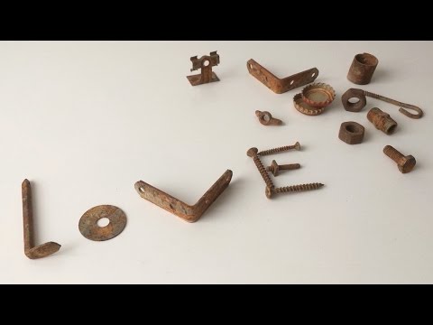 How to Rusty Metal Pieces Using Vinegar, Hydrogen Peroxide and Salt