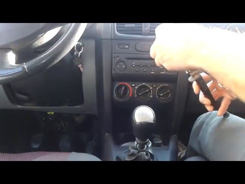 How to change Renault Symbol center console bulbs