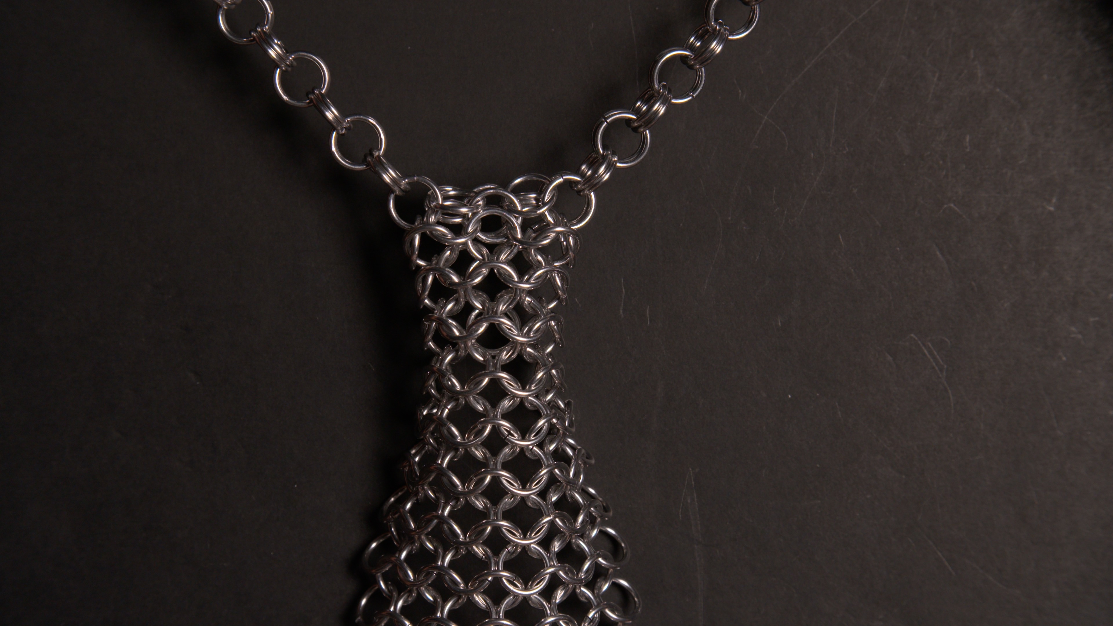 How to make a chainmail tie9.jpg