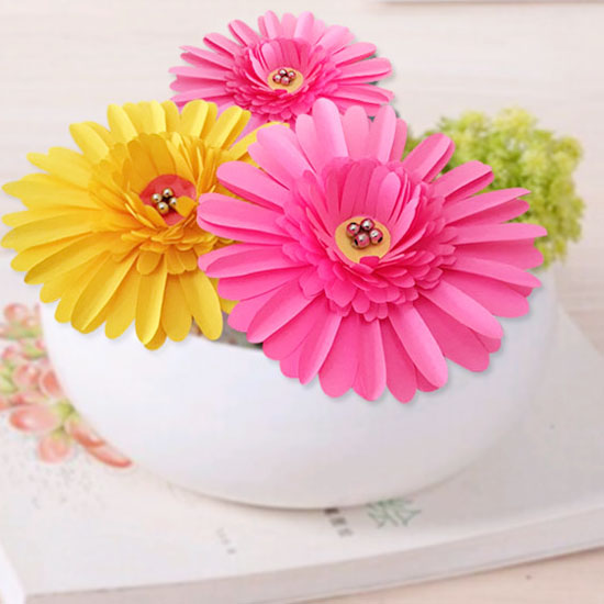 How-to-Make-Beautiful-Paper-Daisy-Flowers-stylenrichDIY.jpg