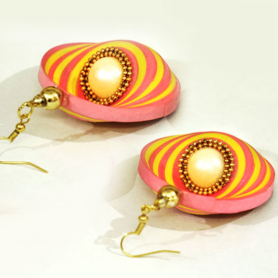 How-to-Make-Beautiful-Quilling-Paper-Earrings-stylenrichDIY.jpg