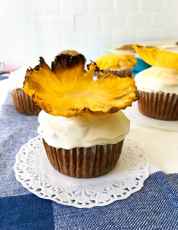 Hummingbird-Cupcake-Frosting-Pineapple-Flower.jpg