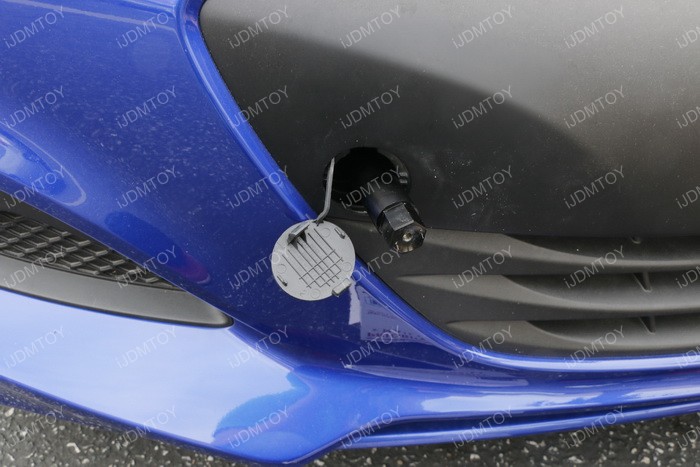 Hyundai-Genesis-Tow-Hole-Adapter-05.JPG