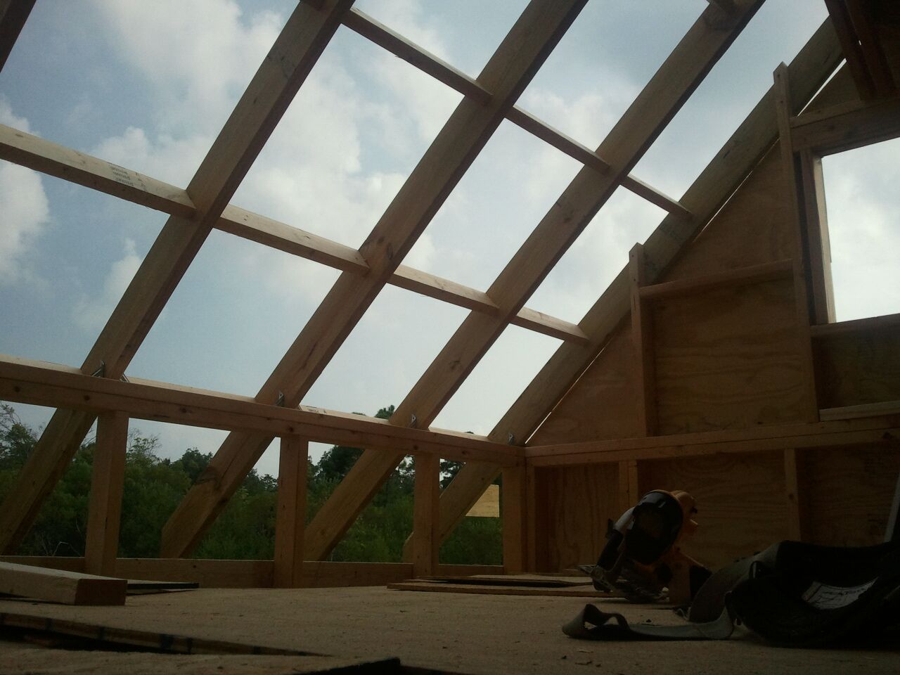 IMG-20140802-rear roof framing.jpg