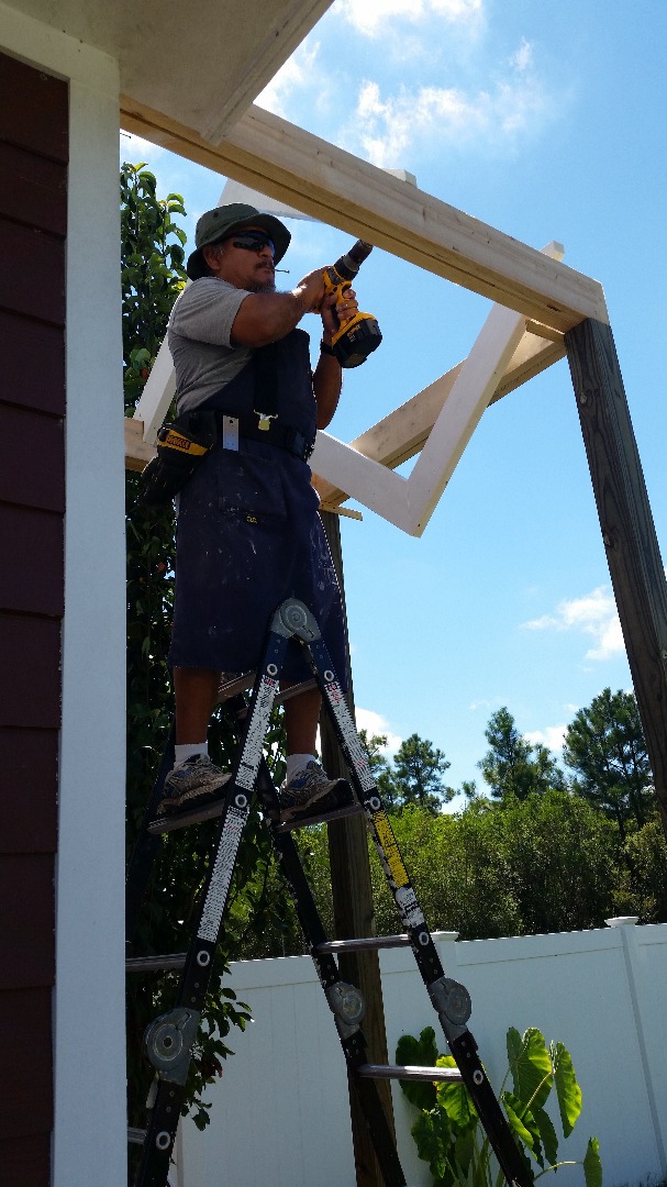 IMG-20150925-Porch truss placement.jpg