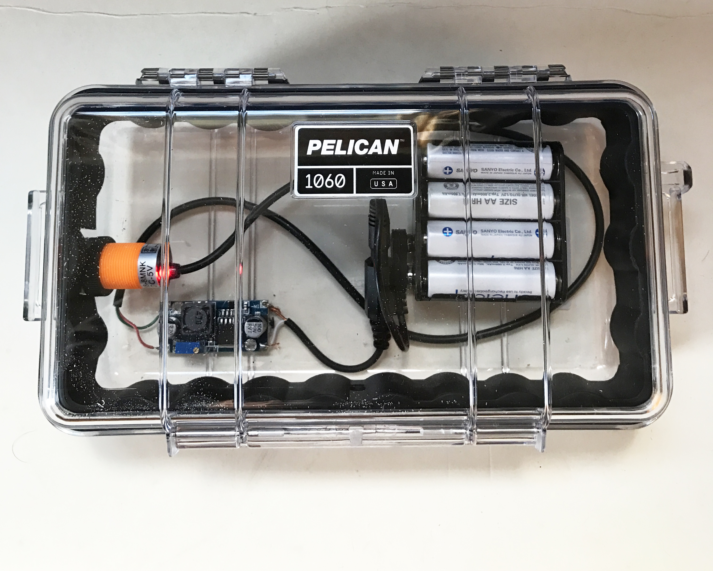 IR Transmitter case AA.jpg