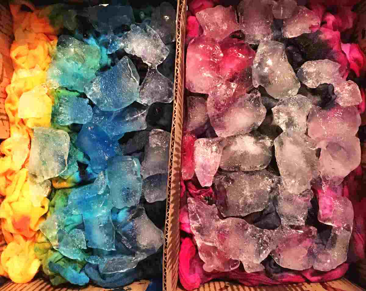 Ice melting with the dye on fabric (1).jpg