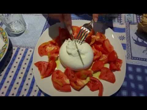 Impiattare una Burrata Artigianale ( How to prepare Italian Burrata cheese )