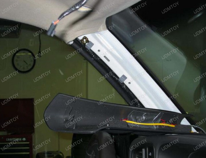 Install-LED-Cab-Roof-Lights-01.jpg