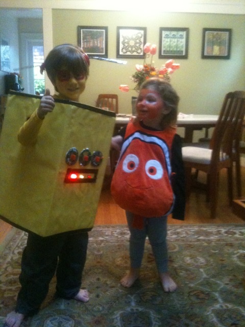 JOnah robot costume thumbs up with naomi.jpg