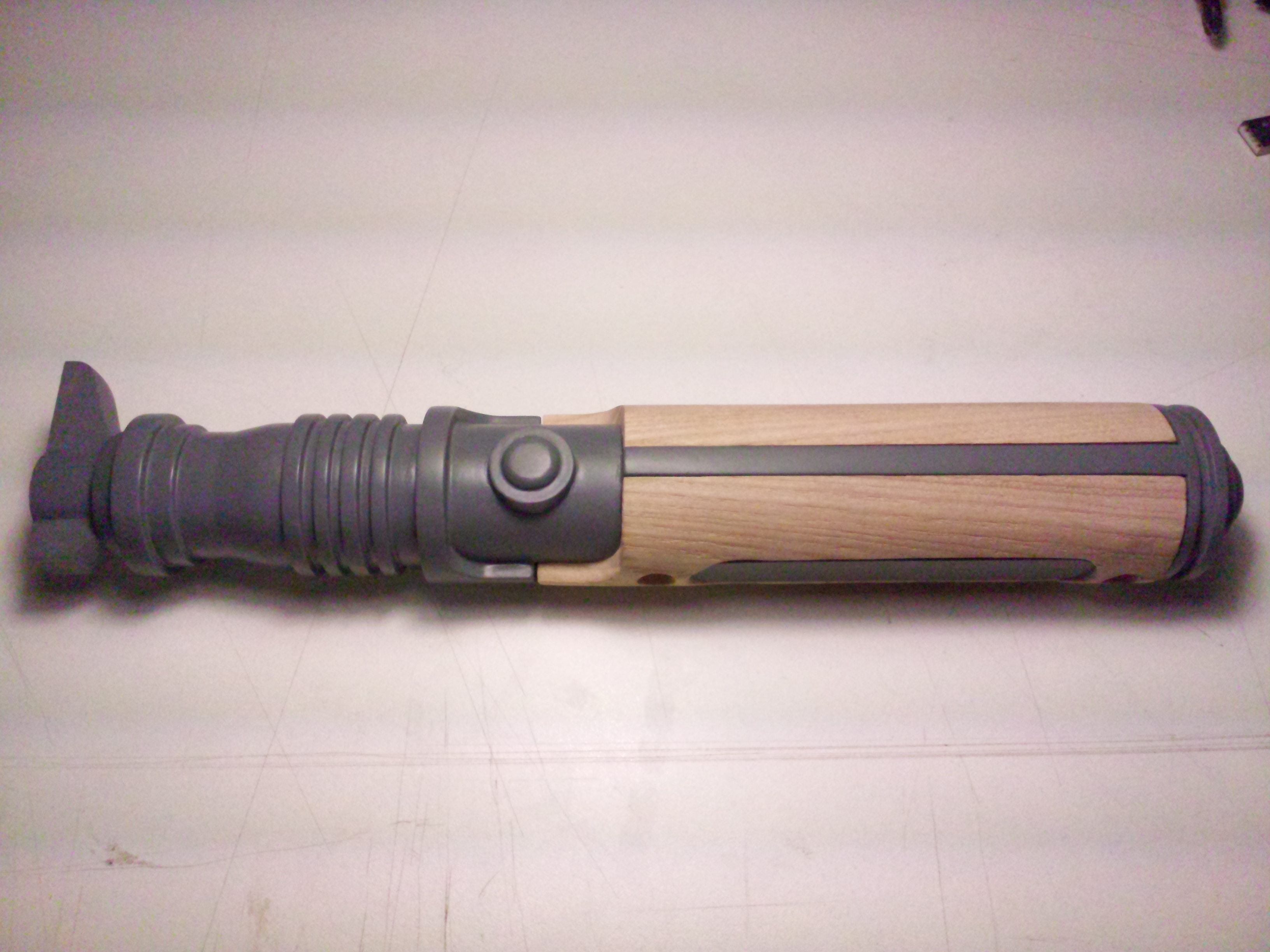 Jedi Lightsaber 10.jpg