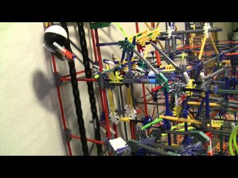 Juxtaposition- a K'nex Ball Machine